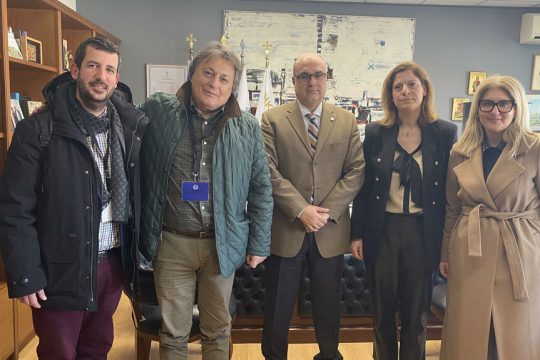 Εκπρόσωποι του σωματείου των ειρηνοδικών στη χθεσινή συνάντηση με τον γενικό γραμματέα του υπουργείου Δικαιοσύνης, Πέλοπα Λάσκο, και τον ανεξάρτητο βουλευτή Αλέξανδρο Αυλωνίτη